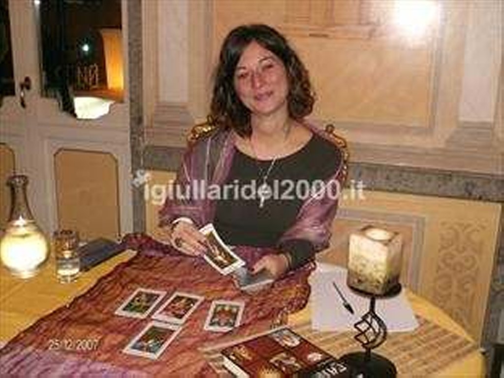 Cartomante-Angela-by-Associazione-I-Giullari-del-2000
